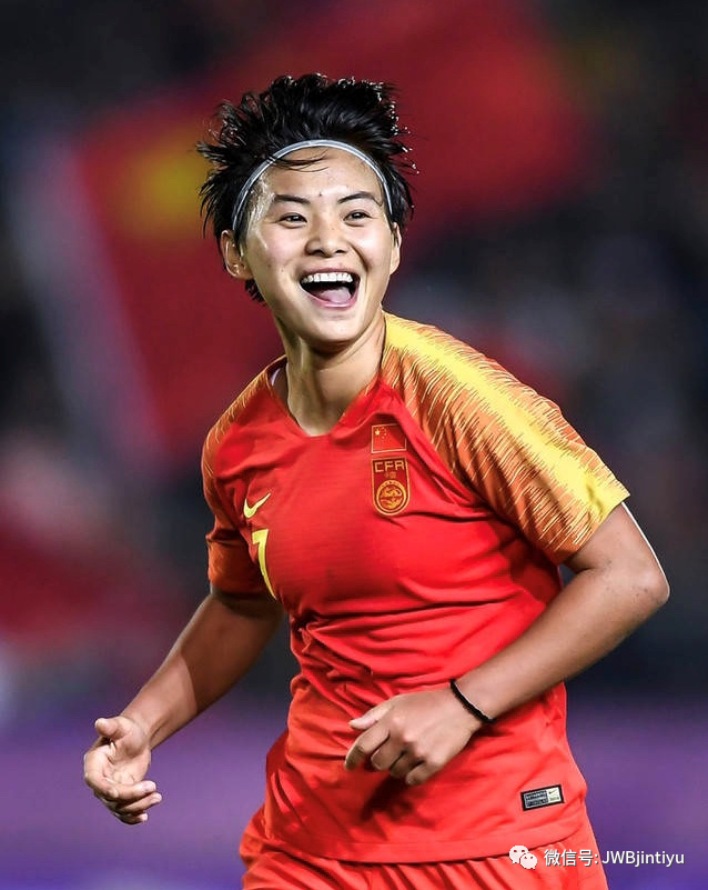 爱游戏体育-新疆女足球员综合实力突出，实现历史性突破的简单介绍